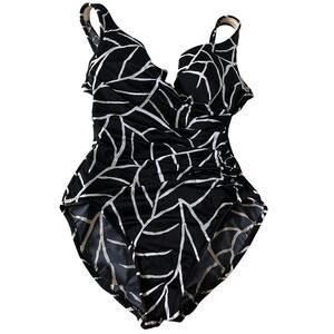 Miraclesuit Black White Tropical Leaf Ruched One Piece Sz 10 Slimming Underwire